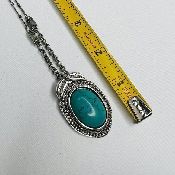 AEO Silver Textured Leaf Framed Faux Turquoise Southwestern Necklace 32" 1172 - Picture 6 of 8